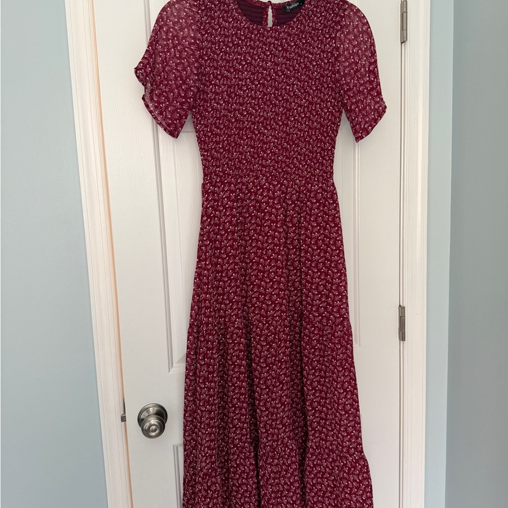Burgundy Smocked Midi Dress | Floral Print Puff Sleeve | Size Small